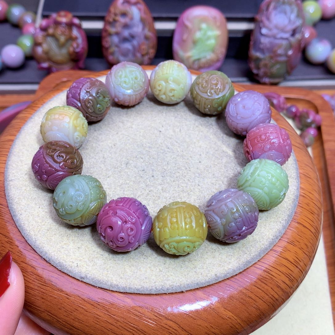 玛瑙手链未镶嵌好****）盐源