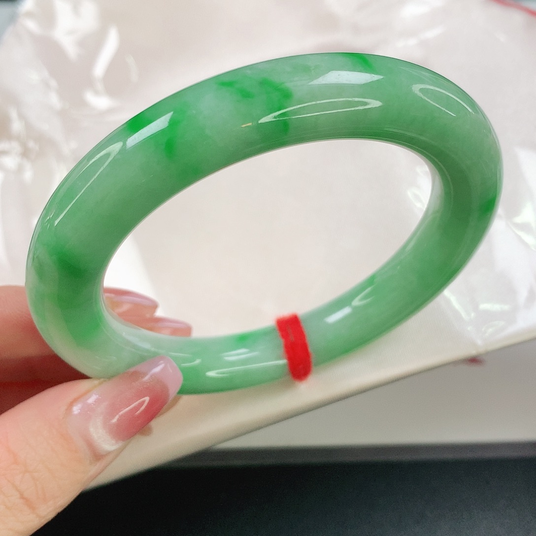 翡翠手镯未镶嵌221翡翠