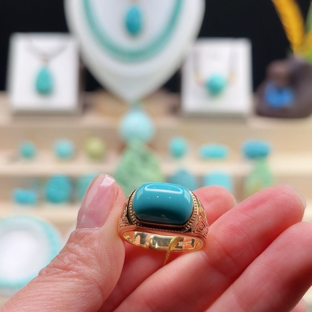 绿松石配饰18K金镶嵌