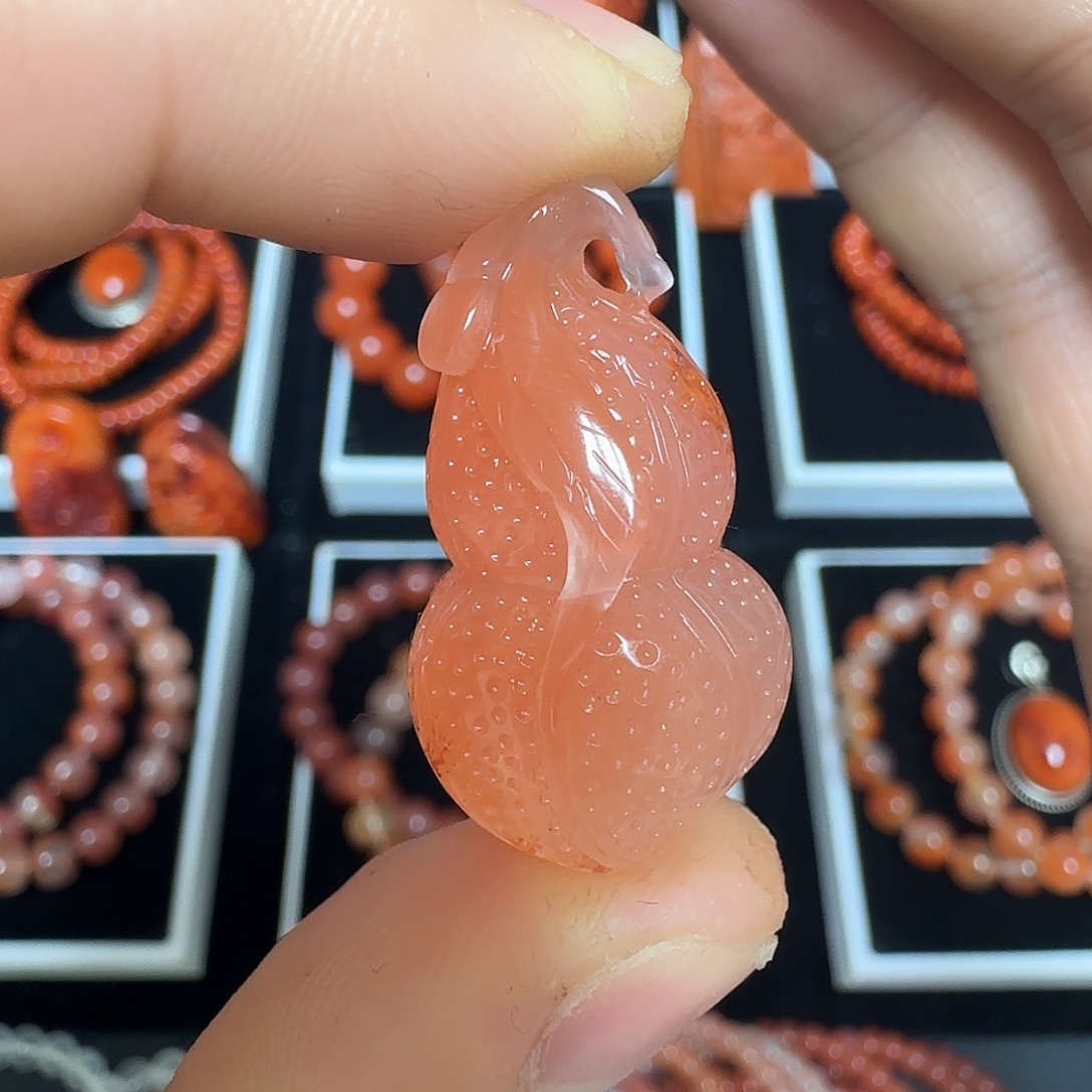 南红玛瑙未镶嵌川料瓦西冰飘好事花生（发生）葫芦9.8g