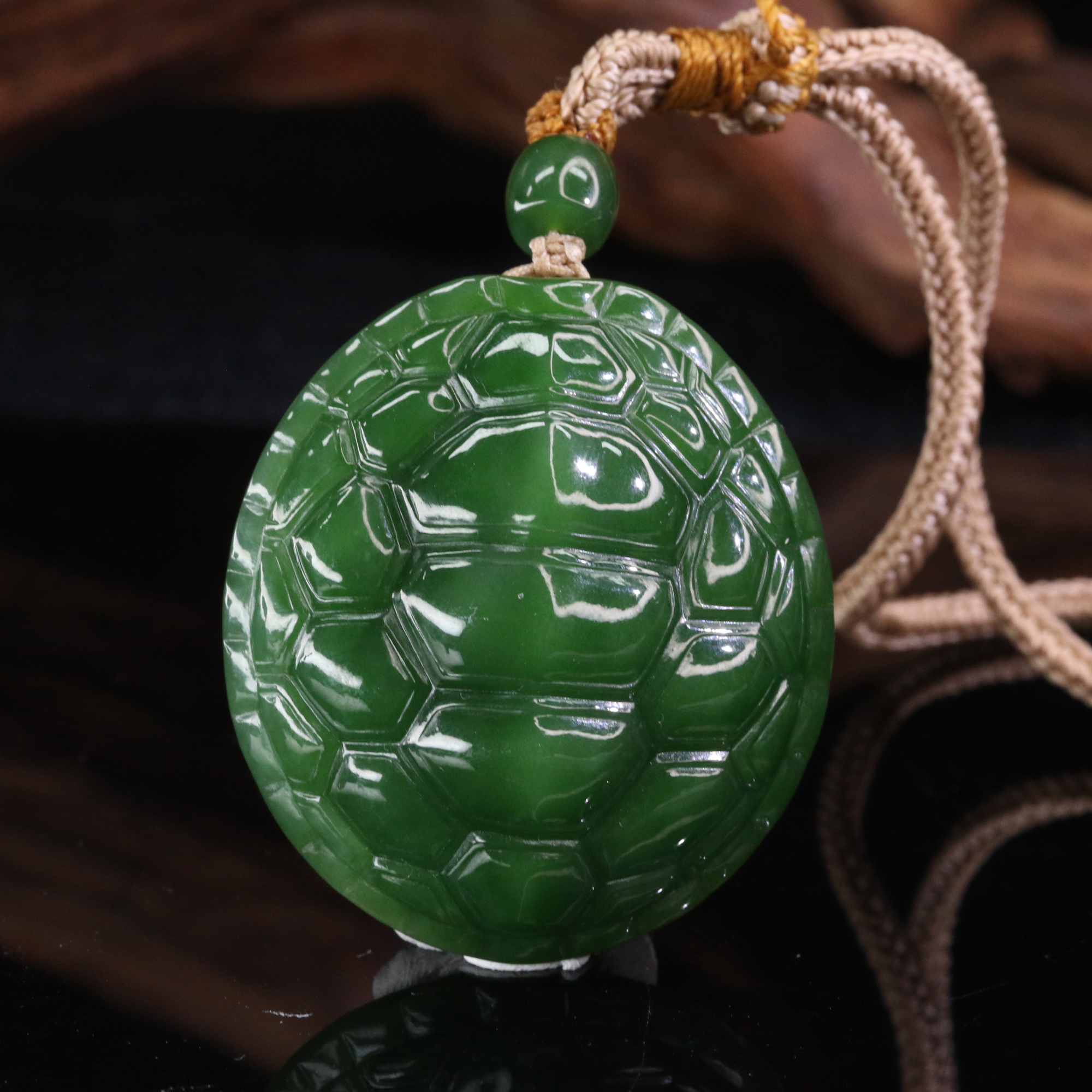 8和田玉俄七碧玉吊坠/400122北京中保拍卖