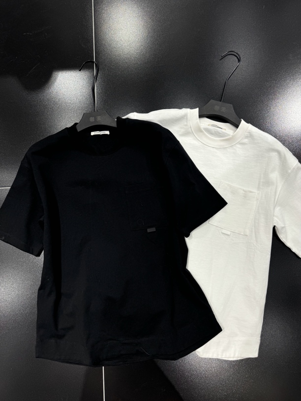 简约款口袋中性半袖