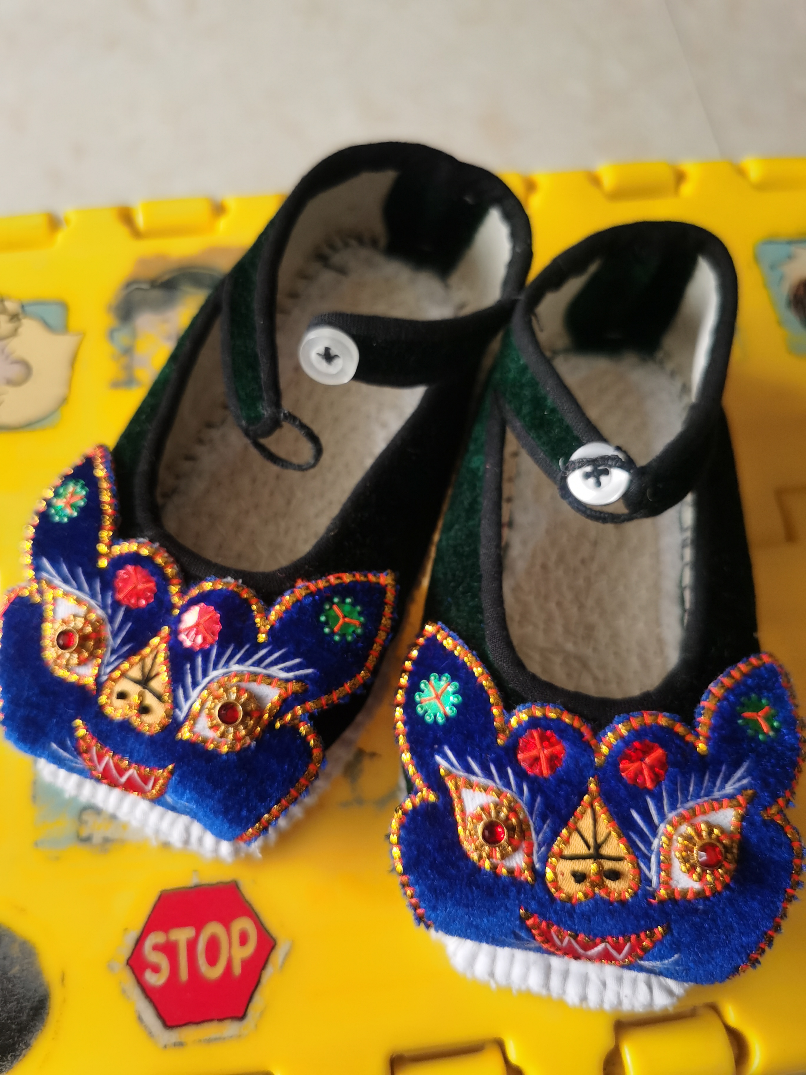 （颜色已直播间为主请勿乱拍）纯手工千层底儿童老虎鞋民族风复古