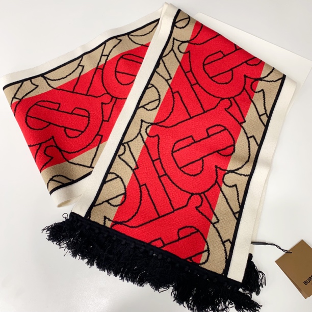 未使用 BURBERRY/博柏利 女款典藏米色羊绒流苏围巾