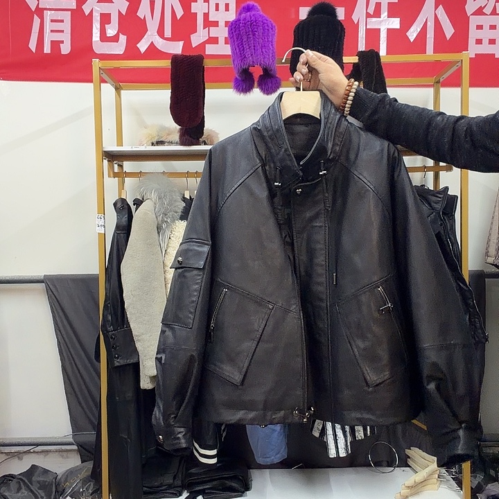 888牛皮皮羽绒569.