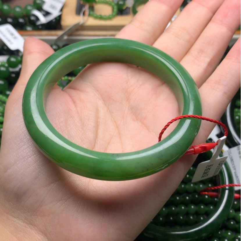 【闪购商品】未镶嵌手镯和田玉（碧玉）.**！60