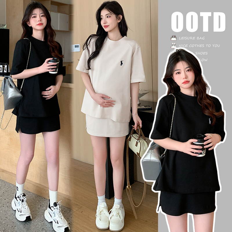 韩版孕妇休闲运动风圆领针织+防走光短裙大码套装夏季