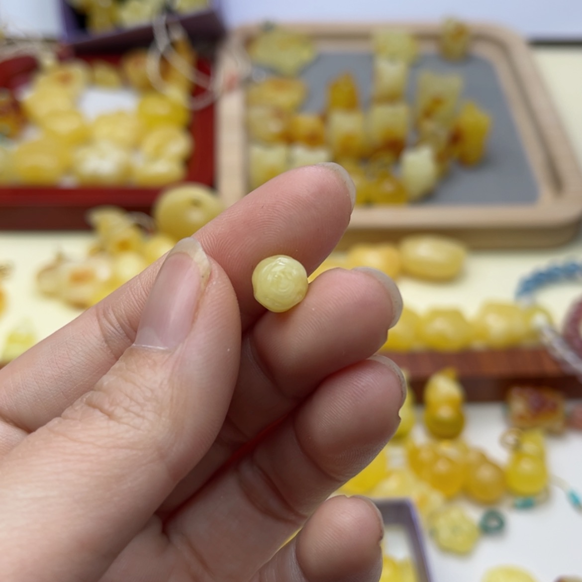 【闪购商品】蜜蜡裸石未镶嵌配饰