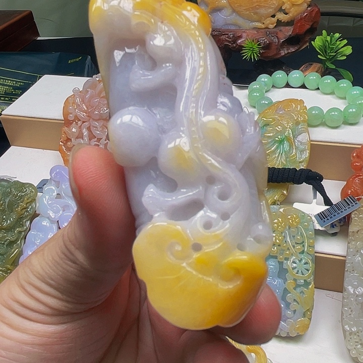 翡翠未镶嵌颈饰580