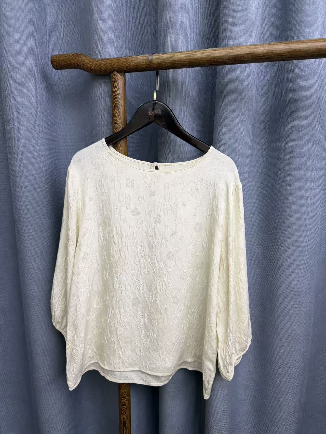 (瑕疵)新款休闲时尚圆领桑蚕丝七分袖上衣女R338