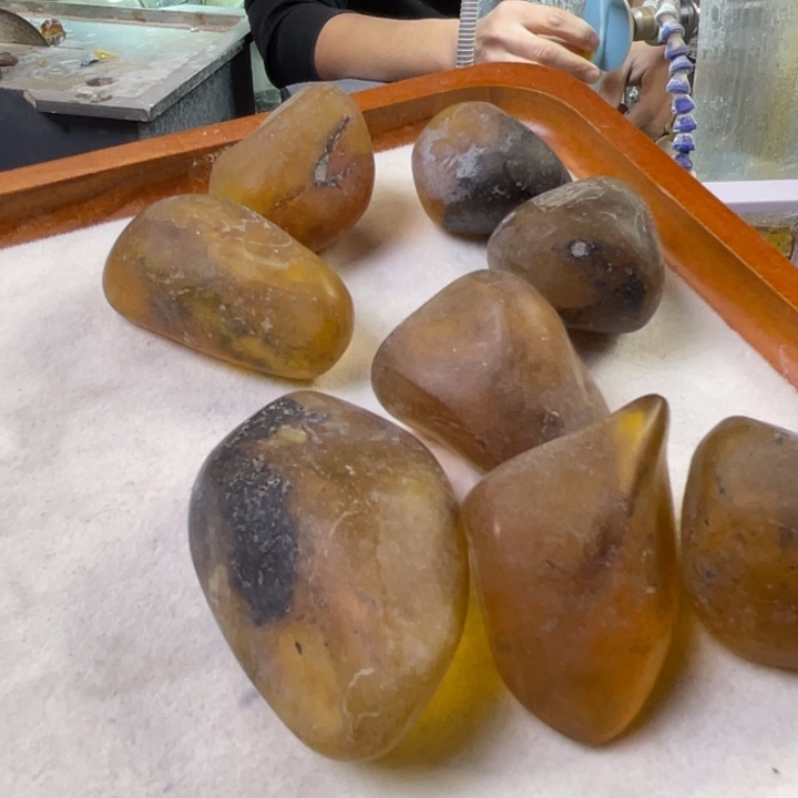 定制琥珀思***?天然琥珀