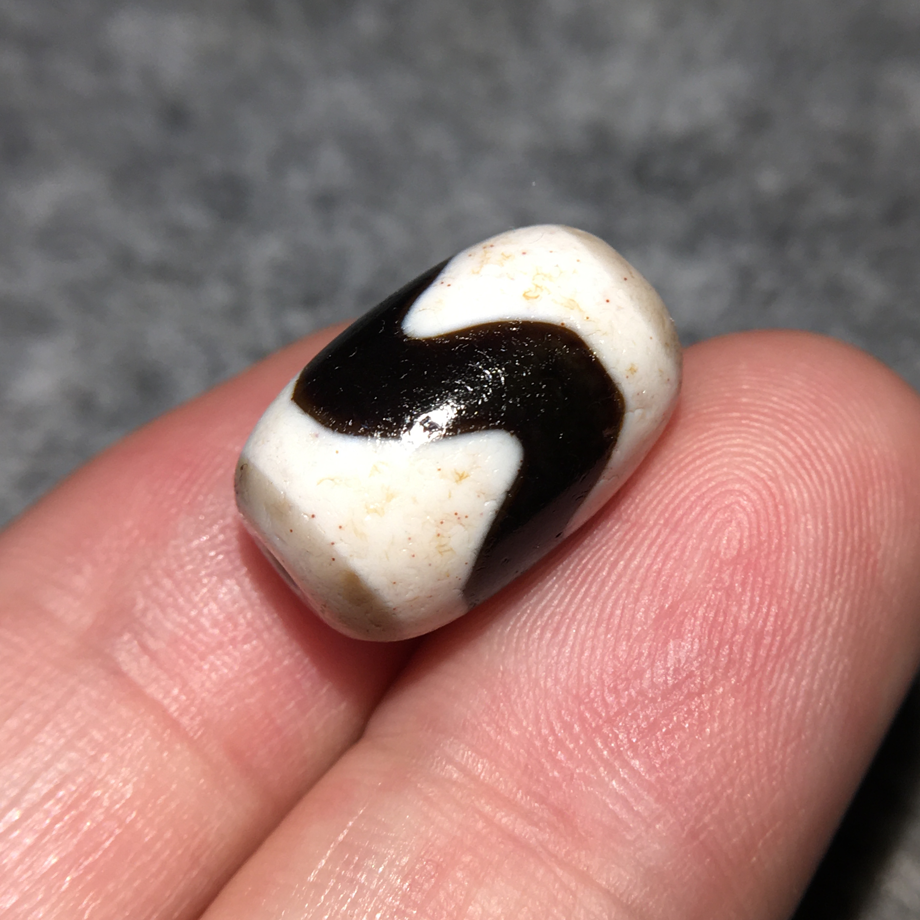 【吉珠甄选】红朱砂虎芽黑白桶珠配饰 玛瑙顶珠腰珠