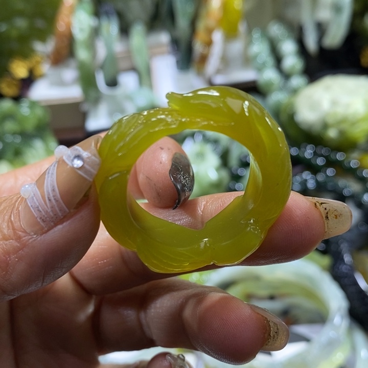 岫玉岫玉戒指未镶嵌