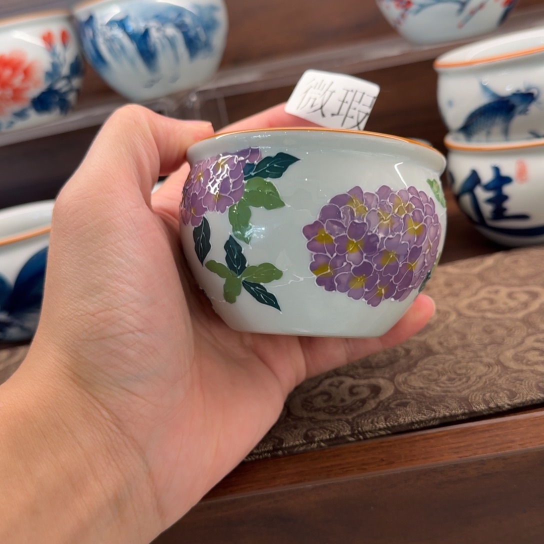 釉下手绘茶具微瑕