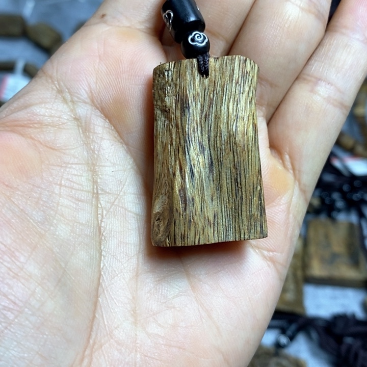 沉香手把件5.4 克奇楠沉香素牌吊坠