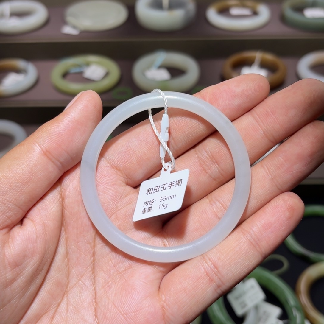 和田玉手镯未镶嵌木*55mm叮当镯