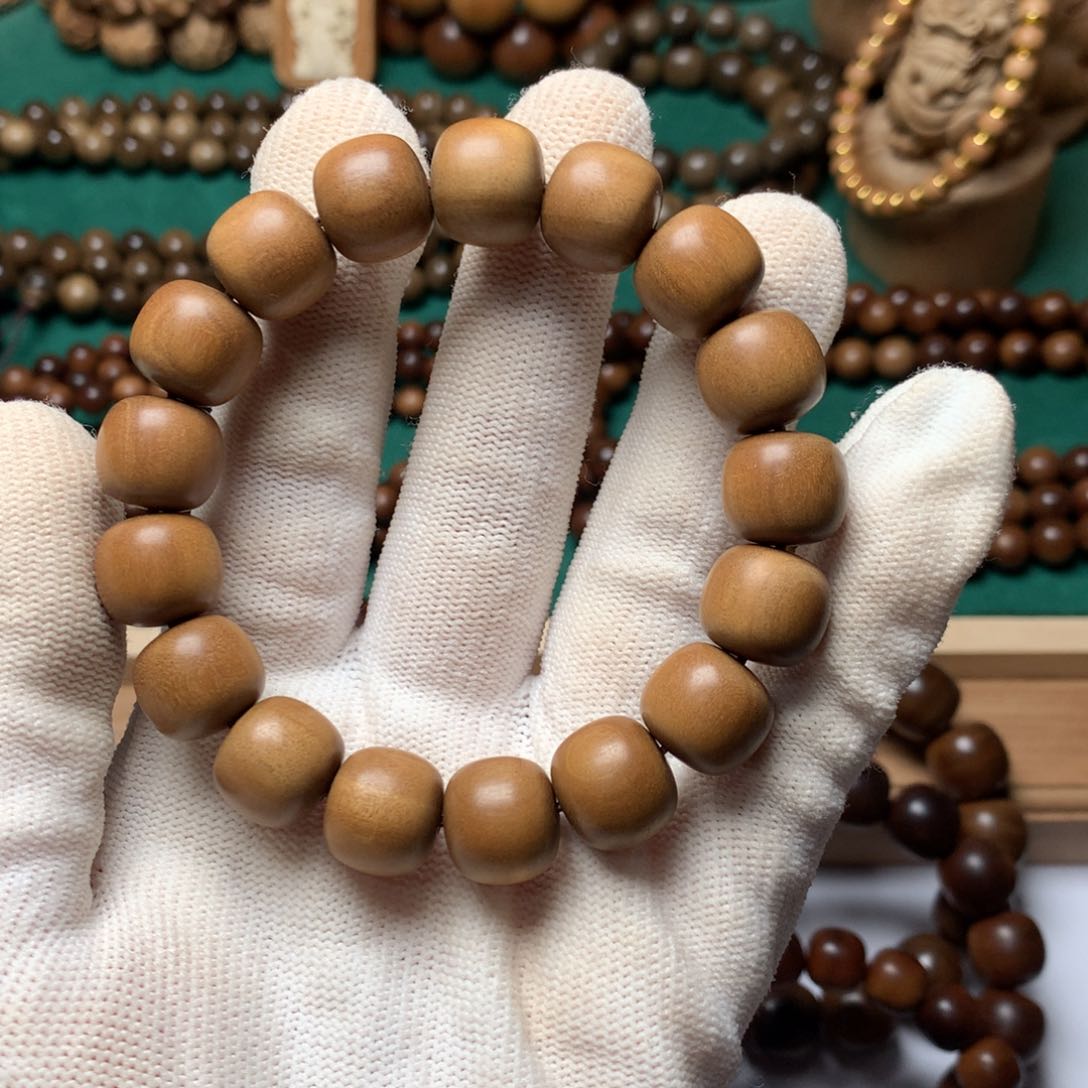 檀香木手串/手链老山檀香1.2*1.3顺纹