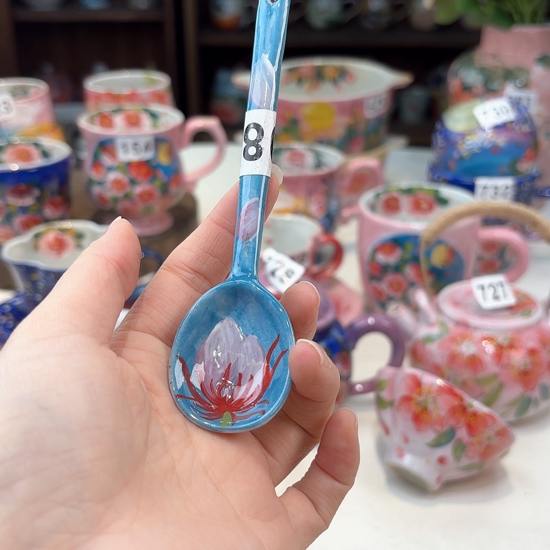 瓷片兔兔好可爱呀打