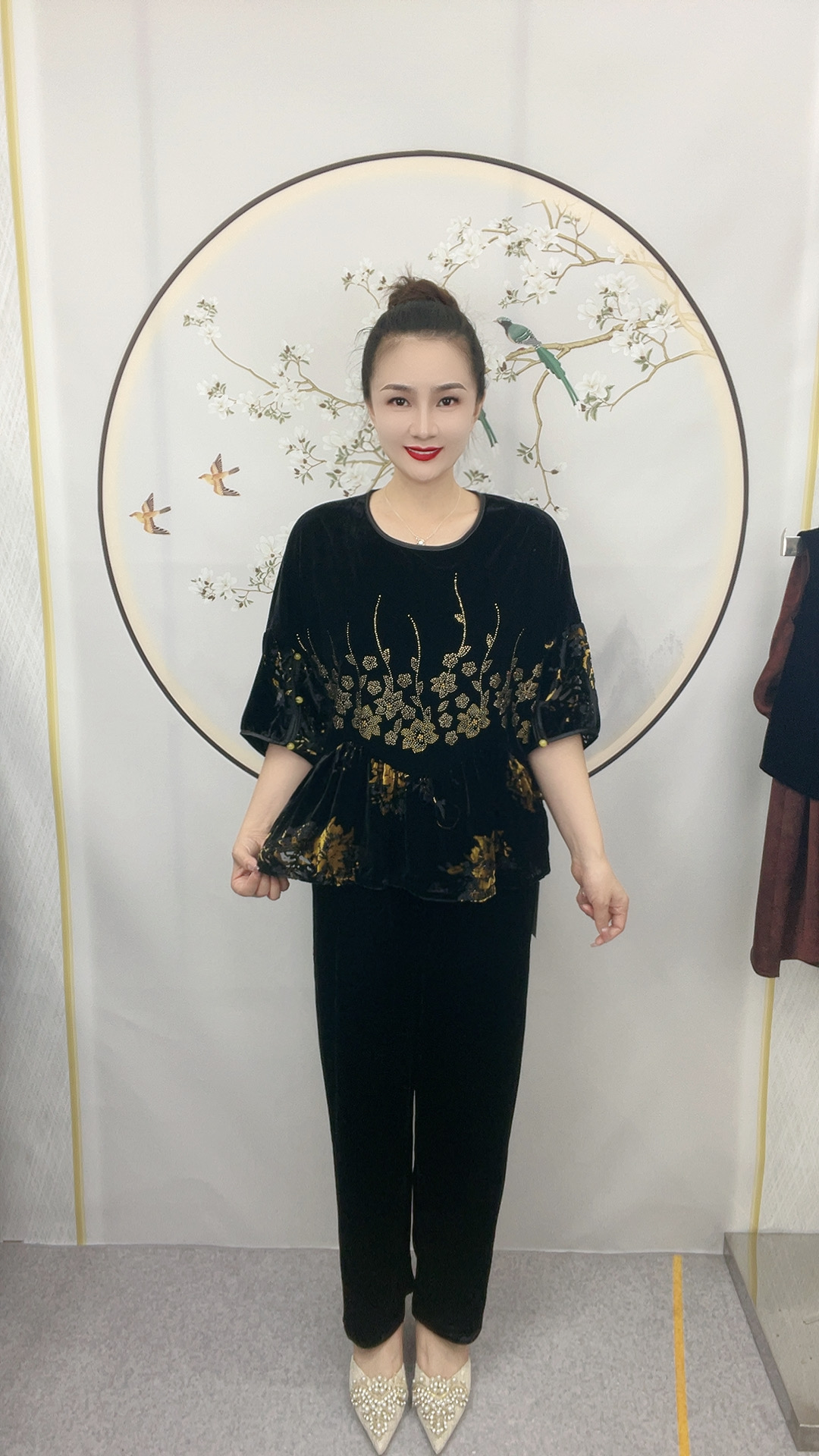 2531新款秋季洋气妈妈丝绒宽松大码中袖烫钻上衣裤子黑色