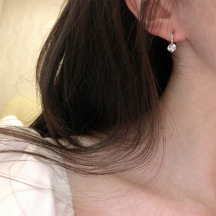 铜合金耳饰 铜合金耳饰微镶锆石新款轻奢高级感耳扣女克拉恋人