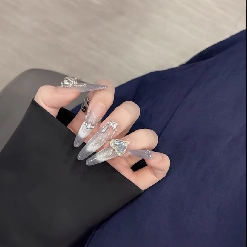 [雾里探花]猫眼爆闪冰透纯手工穿戴甲轻奢高级感精品钻微笑法式