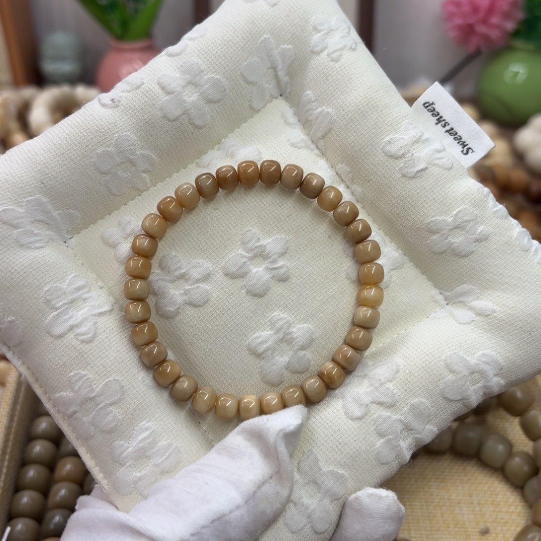 吊坠菩提根/象牙果7玉化龙脊孔道一般000