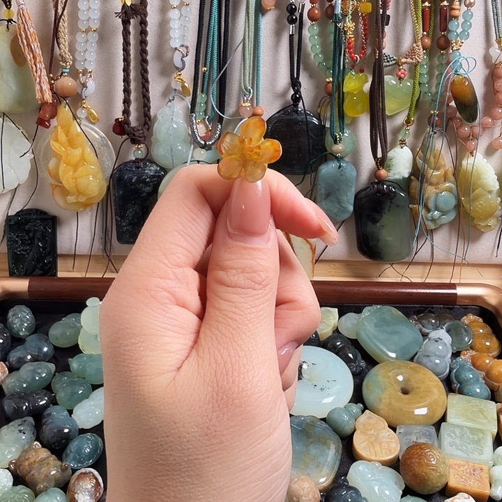 ****蛇纹石玉合金颈饰