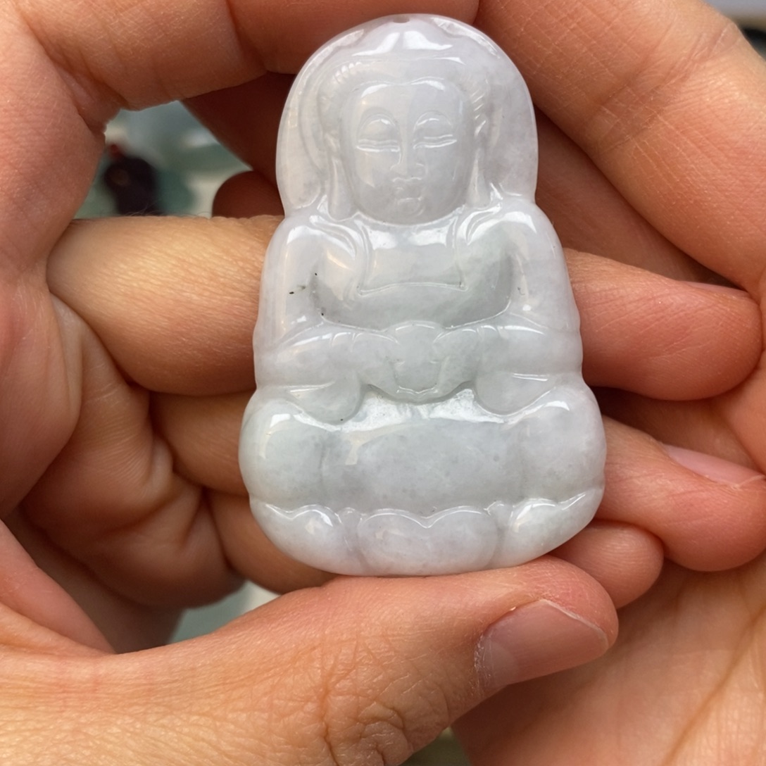 翡翠颈饰未镶嵌观音