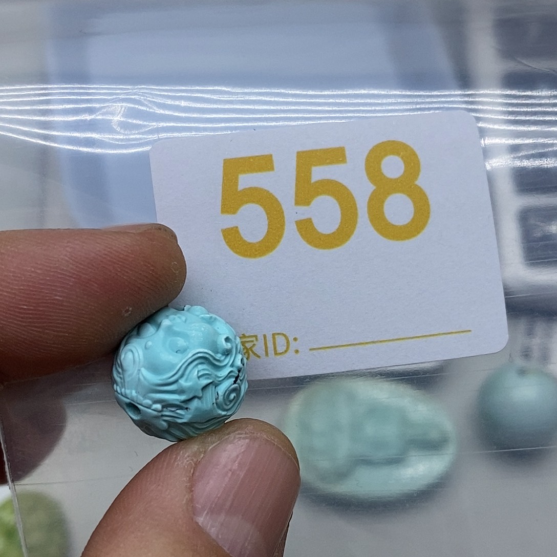 落***雪绿松石未镶嵌珠宝奇石