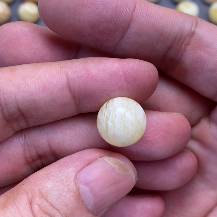 未镶嵌蜜蜡裸石m**o圆珠