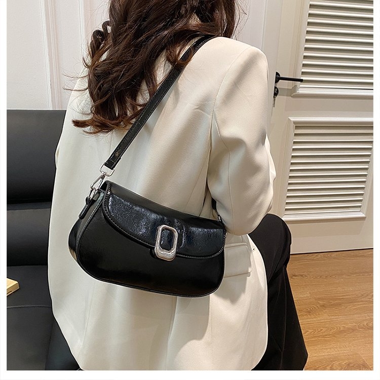 新款时尚女包潮流单肩包高级质感小方包通勤斜挎包