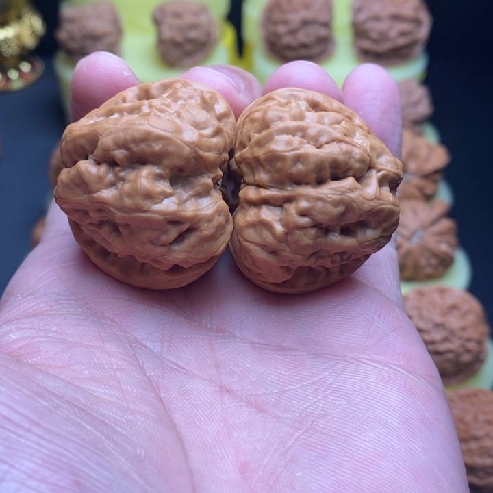 把件文玩核桃40尺四开背蛙饼 