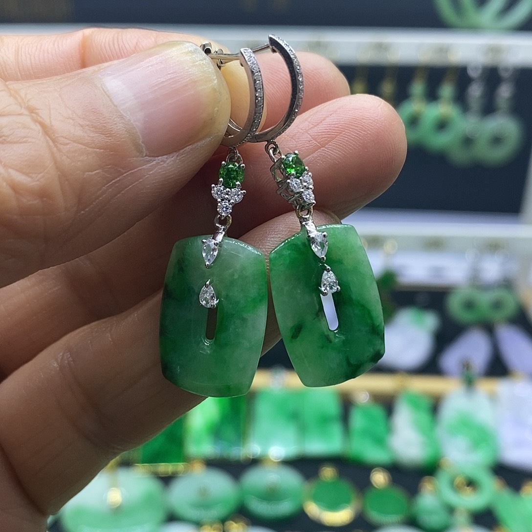 翡翠18K金镶嵌耳饰耳饰