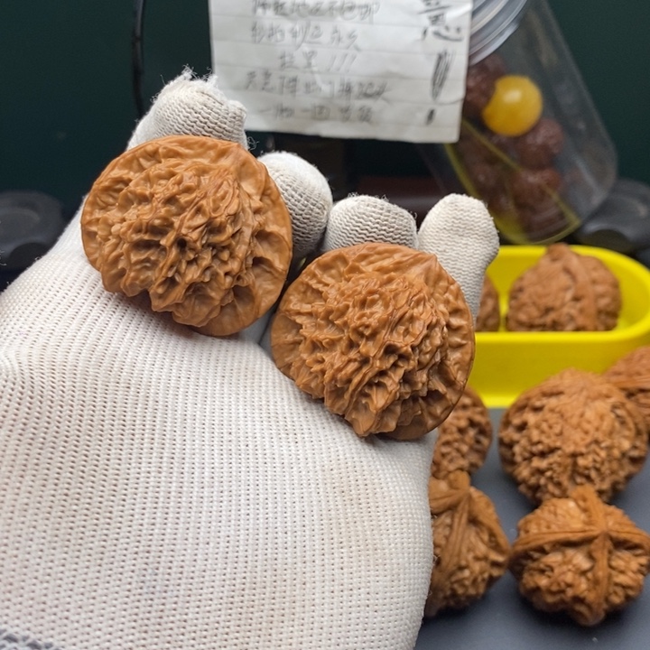 文玩核桃吊坠蓟县红40全品