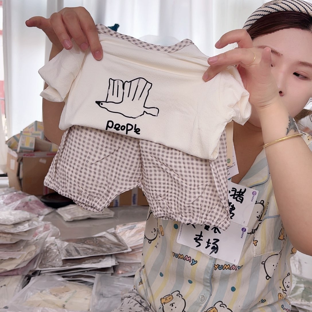 格子裤套装25831哈哈哈100码