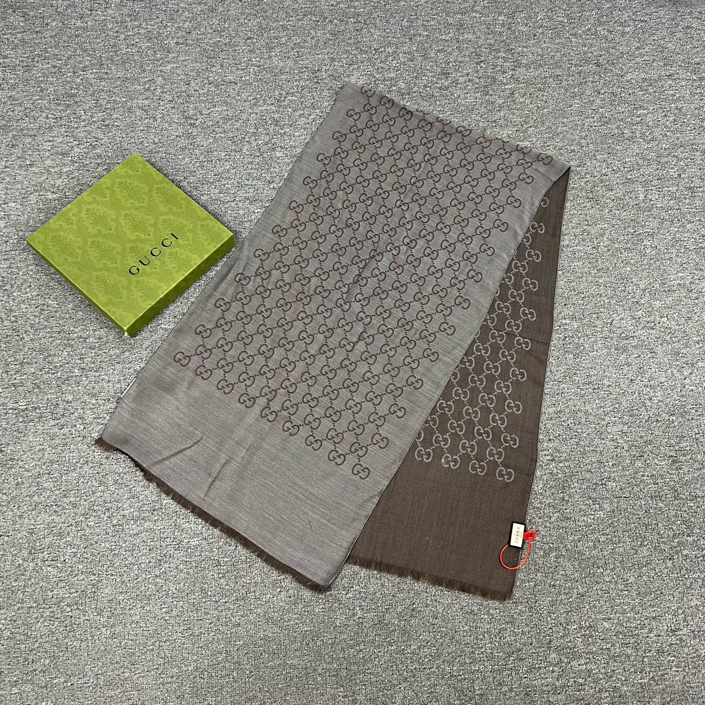 99新 Alexander McQueen/亚历山大·麦昆 古驰 卡其色 围巾 