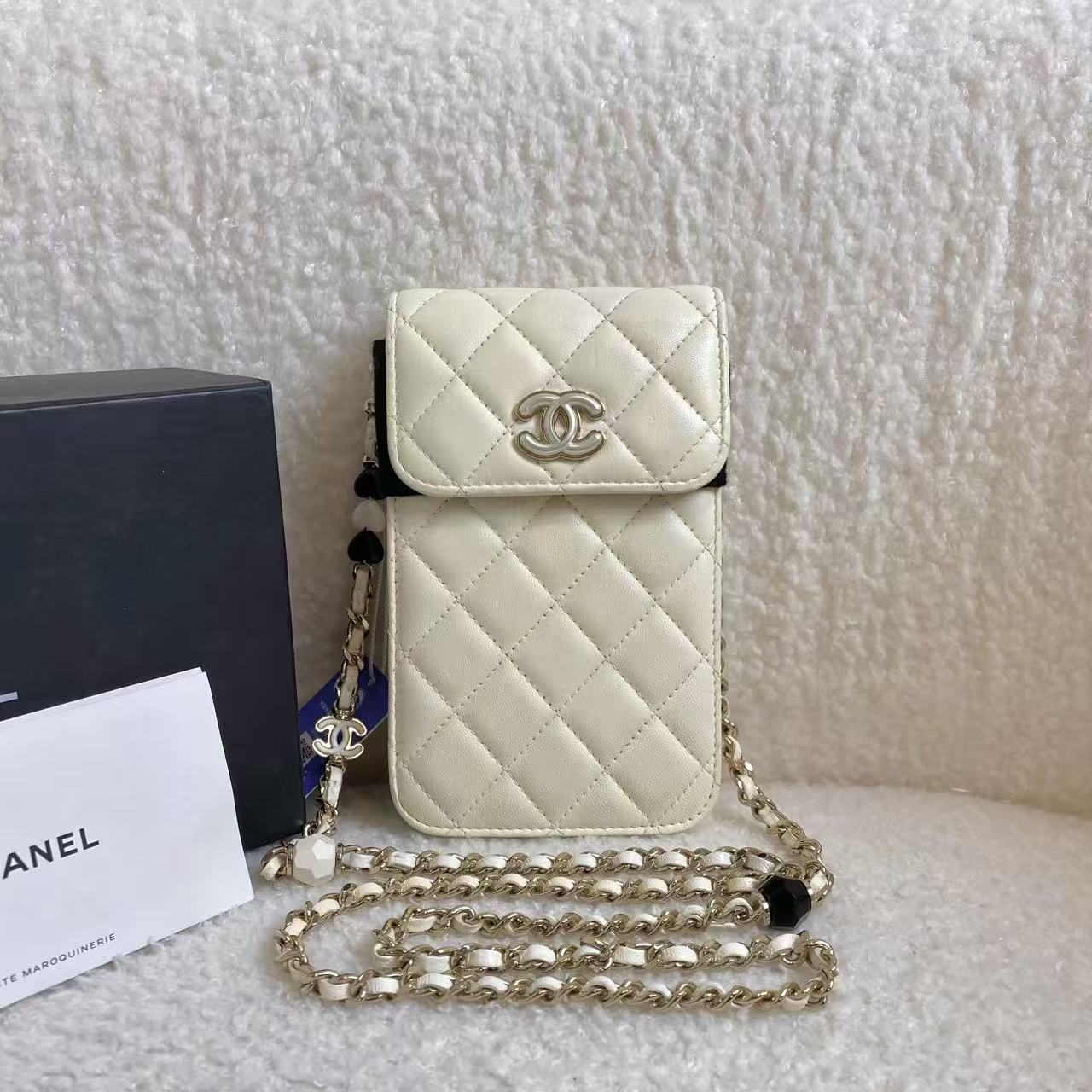 99新 Chanel/香奈儿 爱心链条手机包/81116224/12期免息/代卖服务