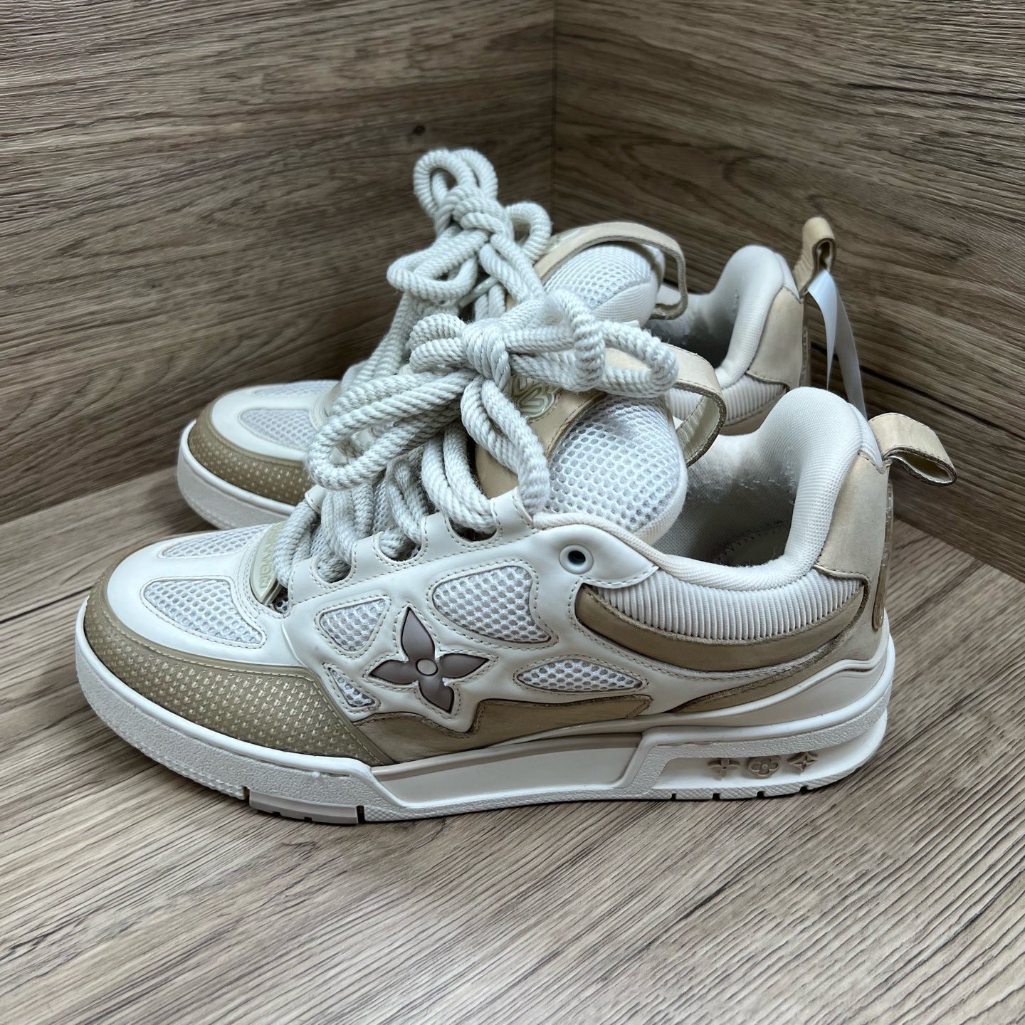 90新 LouisVuitton/路易威登 Skate 白灰面包板鞋 41码/无配件
