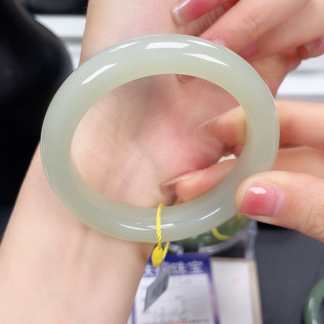 和田玉手镯55未镶嵌