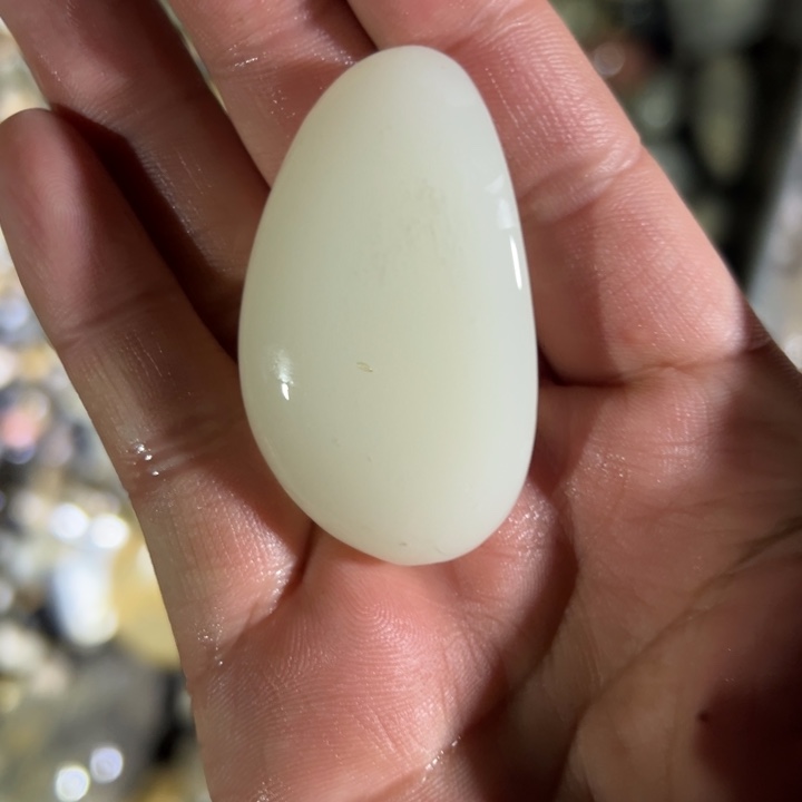 和田玉（糖玉）未镶嵌珠宝奇石