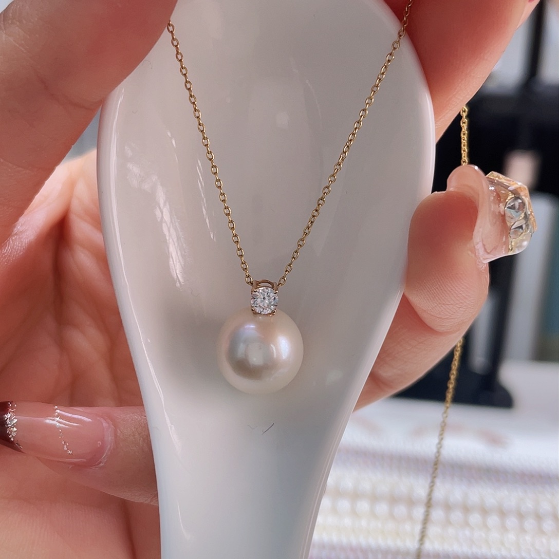 淡水珍珠颈饰18K金镶嵌