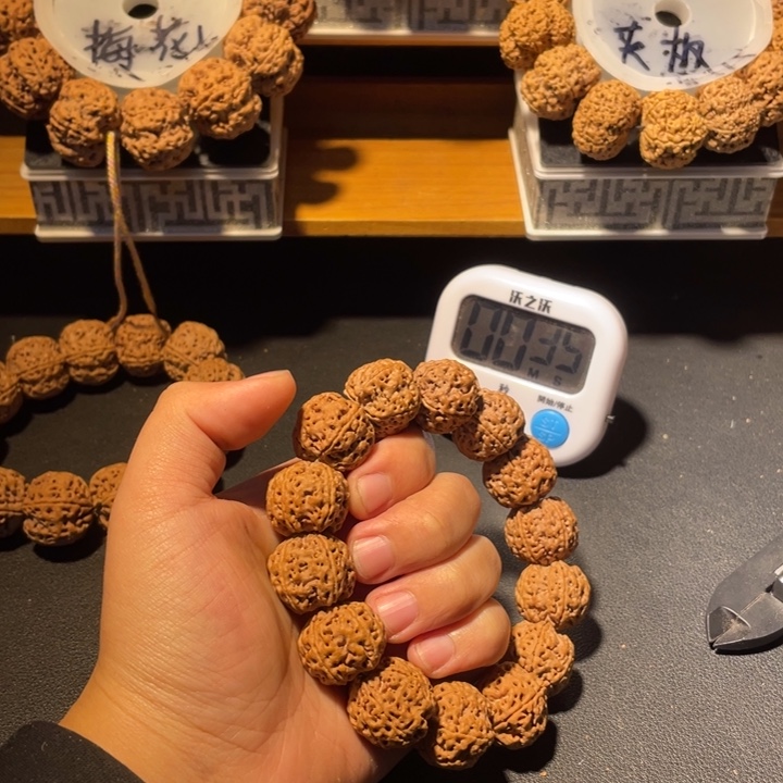 浮***影金刚菩提手串这个