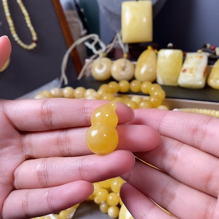 琥珀未镶嵌裸石葫芦