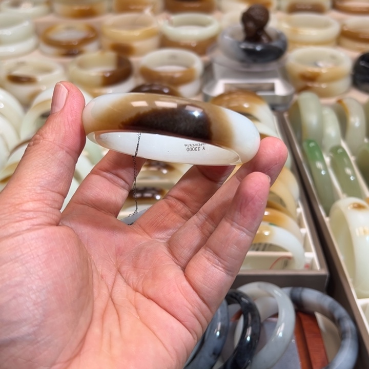 和田玉（糖玉）手镯未镶嵌