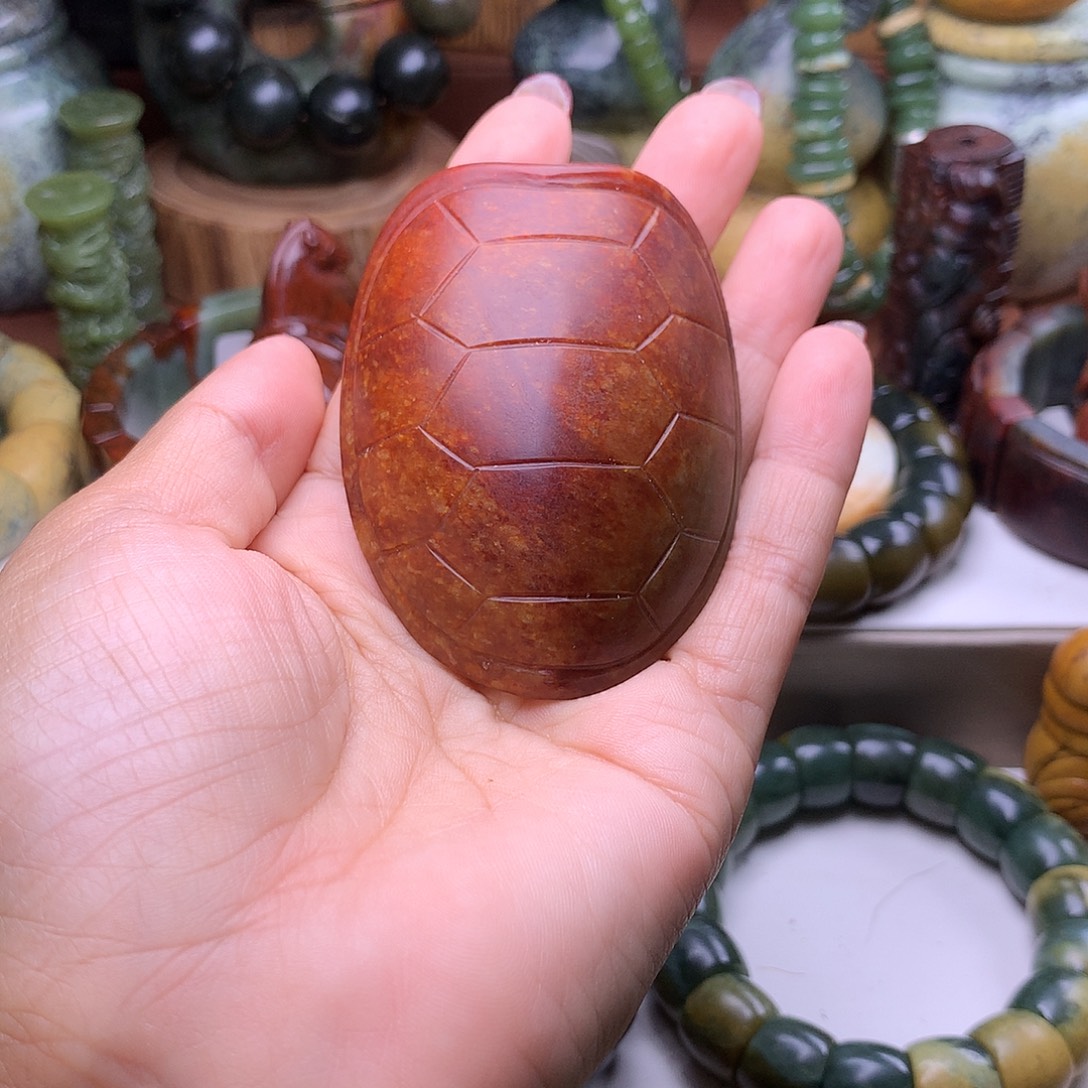 御***者岫岩河磨玉（透闪石质玉）未镶嵌把件