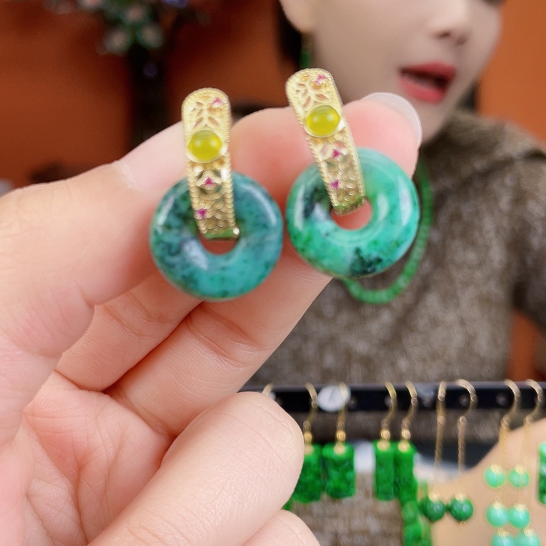 翡翠未镶嵌耳饰饰品