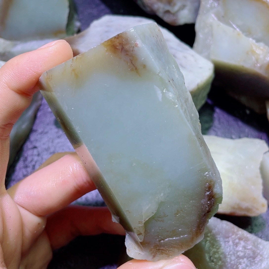 和田玉未镶嵌珠宝半成品