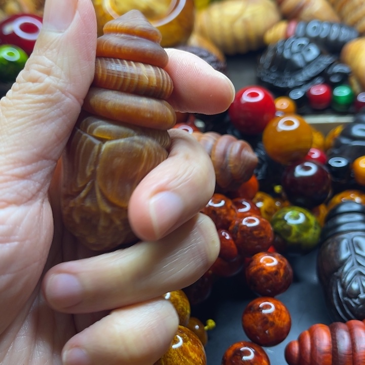 *****琥珀木雷击木琥珀木大蚕蛹把件