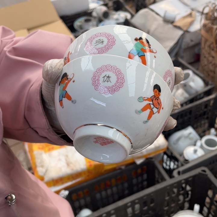 其他盘子碗砂锅都有2个