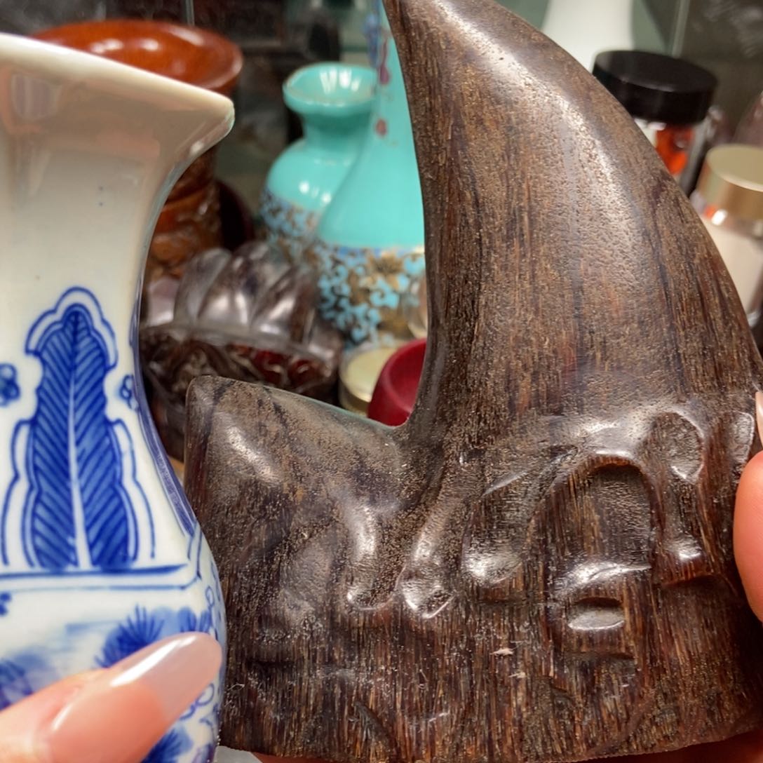 主播节目主持人和主持人的表演